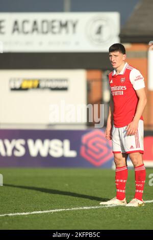 Borehamwood, Großbritannien. 19.. November 2022. Maldini Kacurri von Arsenal U23 während des Premier League Cup-Spiels zwischen Arsenal U23 und Stoke City U23 im Meadow Park, Borehamwood, England, am 19. November 2022. Foto von Joshua Smith. Nur zur redaktionellen Verwendung, Lizenz für kommerzielle Nutzung erforderlich. Keine Verwendung bei Wetten, Spielen oder Veröffentlichungen einzelner Clubs/Vereine/Spieler. Kredit: UK Sports Pics Ltd/Alamy Live Nachrichten Stockfoto