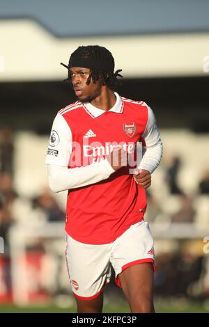 Borehamwood, Großbritannien. 19.. November 2022. Zane Monlouis von Arsenal U23 während des Premier League Cup-Spiels zwischen Arsenal U23 und Stoke City U23 im Meadow Park, Borehamwood, England, am 19. November 2022. Foto von Joshua Smith. Nur zur redaktionellen Verwendung, Lizenz für kommerzielle Nutzung erforderlich. Keine Verwendung bei Wetten, Spielen oder Veröffentlichungen einzelner Clubs/Vereine/Spieler. Kredit: UK Sports Pics Ltd/Alamy Live Nachrichten Stockfoto