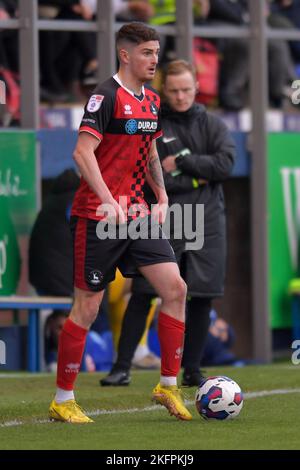 Barrow in Furness, Großbritannien. 19.. November 2022. Jake Hastie von Hartlepool United während des Spiels der Sky Bet League 2 zwischen Barrow und Hartlepool United in der Holker Street, Barrow-in-Furness am Samstag, 19.. November 2022. (Kredit: Scott Llewellyn | MI Nachrichten) Kredit: MI Nachrichten & Sport /Alamy Live Nachrichten Stockfoto