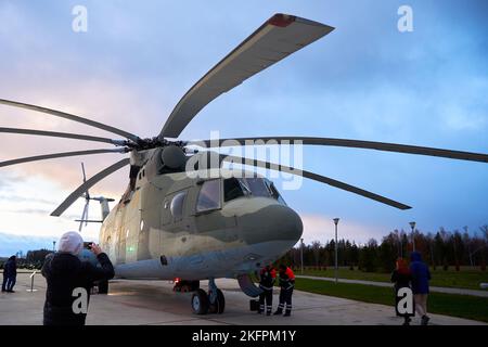 Russischer Schwertransport-Hubschrauber Mi-26 Stockfoto