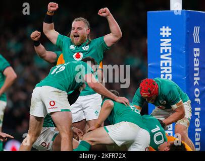 19.. November 2022; Aviva Stadium, Dublin, Irland: Autumn Series International Rugby Irland gegen Australien; Irland feiert einen Versuch Stockfoto