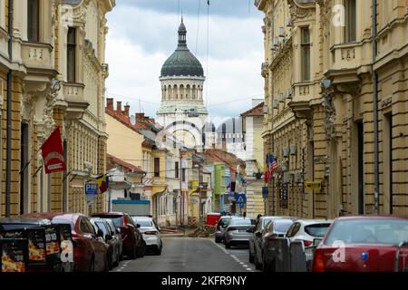 Cluj-Napoca, Rumänien - 17. September 2022: Dormition der Kathedrale von Theotokos, erbaut zwischen 1923 und 1933, in Cluj-Napoca. Stockfoto