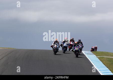 PHILLIP ISLAND, AUSTRALIEN - 20. NOVEMBER: Während der Superpole bei der FIM-Superbike-Weltmeisterschaft 2022 auf der Phillip Island Circuit am 20. November 2 Stockfoto