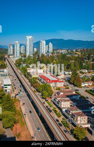 Luftaufnahme der Skyline von Coquitlam und Wohnhäusern. Aufgenommen im Großraum Vancouver, British Columbia, Kanada. Reisefoto, Nobody-Octob Stockfoto