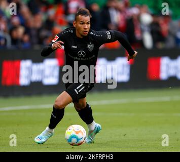 19. November 2022: Der VfB-Stuttgarter Juan José Perea (11) schiebt den Ball während eines Bundesliga-Freundschaftsspanns zwischen dem FC Köln und dem VfB Stuttgart am 19. November 2022 in Austin, Texas. Stuttgart gewann 4-2. (Bild: © Scott Coleman/ZUMA Press Wire) Stockfoto