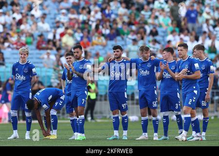 Sydney, Australien. 20.. November 2022. Everton-Spieler stehen während der Strafphase beim Sydney Super Cup-Spiel Celtic gegen Everton im Accor Stadium, Sydney, Australien, 20.. November 2022 (Foto von Patrick Hoelscher/News Images) in Sydney, Australien am 11/20/2022. (Foto von Patrick Hoelscher/News Images/Sipa USA) Quelle: SIPA USA/Alamy Live News Stockfoto