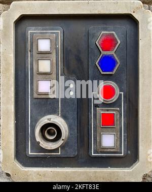 Ein Star Wars-Kontrollfeld in Batuu, Walt Disney World, Orlando, Florida Stockfoto