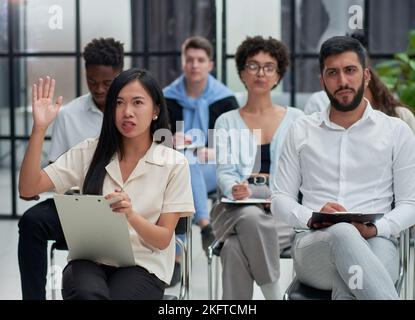 Unternehmer und Business-Menschen-Konferenz in modernen Meetingraum Stockfoto