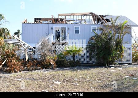 Sanibel Island, FL, USA--10/06/2022-- die FEMA-Teams für städtische Such- und Rettungsdienste führen zusätzliche Suchanfragen in Gebieten durch, die von dem von dem US-amerikanischen Projekt „Ian“ betroffenen“ betroffen sind. Jocelyn Augustino/FEMA Stockfoto