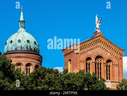 Berlin-Mitte. St. Michael Kirche. Sankt-Michael-Kirche, römisch-katholische Kirche am Michaelkirchplatz. Gebäudehülle. Historische denkmalgeschützte Stockfoto