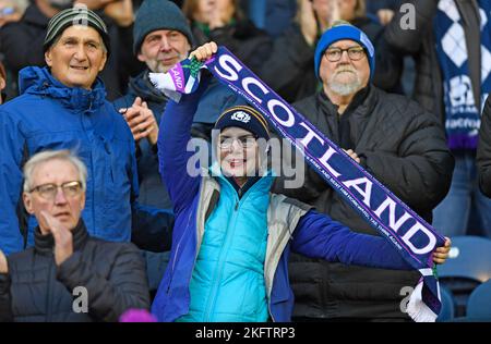 Edinburgh, Schottland, 19.. November 2022. Schottland-Fans beim Spiel der Autumn Nation Series im Murrayfield Stadium, Edinburgh. Bildnachweis sollte lauten: Neil Hanna / Sportimage Stockfoto