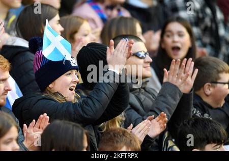 Edinburgh, Schottland, 19.. November 2022. Schottland-Fans beim Spiel der Autumn Nation Series im Murrayfield Stadium, Edinburgh. Bildnachweis sollte lauten: Neil Hanna / Sportimage Stockfoto
