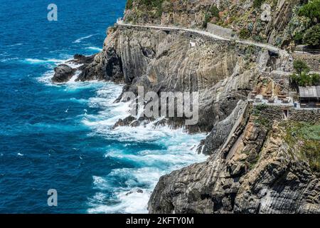 Die Straße der Liebe zwischen Riomaggiore und Manarola in schön Cinque Terre Stockfoto