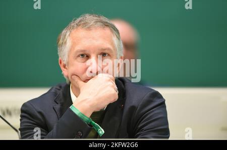 Bremen, Deutschland. 20.. November 2022. Fußball, Bundesliga, Mitgliederversammlung des SV Werder Bremen, die Glocke. Frank Baumann, Geschäftsführer Sport des Bundesliga-Vereins SV Werder Bremen, spricht bei der Mitgliederversammlung. Quelle: Carmen Jaspersen/dpa/Alamy Live News Stockfoto