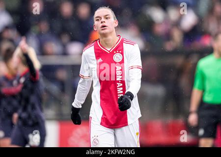 DUIVENDRECHT, NIEDERLANDE - 20. NOVEMBER: Romee Leuchter von Ajax während des niederländischen Azerion Womens Eredivisie-Spiels zwischen Ajax und PSV Eindhoven am 20. November 2022 in De Toekomst in Duivendrecht, Niederlande (Foto: Patrick Goosen/Orange Picches) Stockfoto