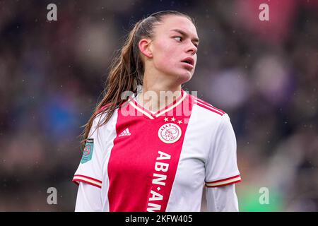 DUIVENDRECHT, NIEDERLANDE - 20. NOVEMBER: Romee Leuchter von Ajax während des niederländischen Azerion Womens Eredivisie-Spiels zwischen Ajax und PSV Eindhoven am 20. November 2022 in De Toekomst in Duivendrecht, Niederlande (Foto: Patrick Goosen/Orange Picches) Stockfoto