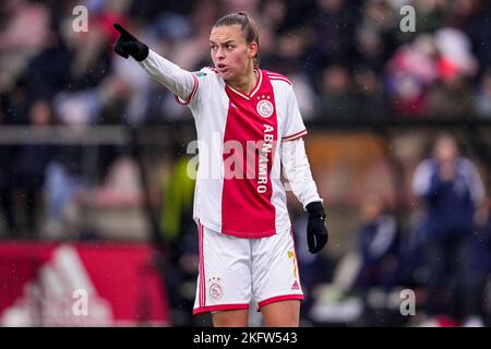 DUIVENDRECHT, NIEDERLANDE - 20. NOVEMBER: Romee Leuchter von Ajax während des niederländischen Azerion Womens Eredivisie-Spiels zwischen Ajax und PSV Eindhoven am 20. November 2022 in De Toekomst in Duivendrecht, Niederlande (Foto: Patrick Goosen/Orange Picches) Stockfoto