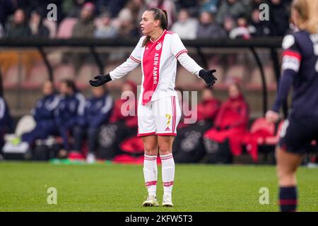 DUIVENDRECHT, NIEDERLANDE - 20. NOVEMBER: Romee Leuchter von Ajax während des niederländischen Azerion Womens Eredivisie-Spiels zwischen Ajax und PSV Eindhoven am 20. November 2022 in De Toekomst in Duivendrecht, Niederlande (Foto: Patrick Goosen/Orange Picches) Stockfoto