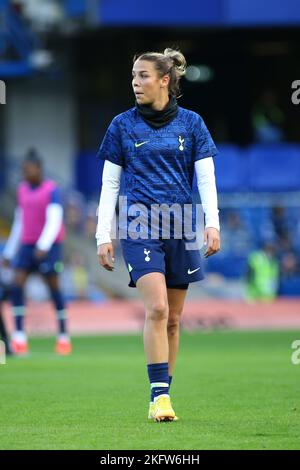 London, Großbritannien. 20.. November 2022. London, 20. 2022. November: Celin Bizet Ildhusøy (14 Tottenham Hotspur) wärmt sich während des Barclays FA Womens Super League-Spiels zwischen Chelsea und Tottenham Hotspur in der Stamford Bridge, London, England, auf. (Pedro Soares/SPP) Quelle: SPP Sport Press Foto. /Alamy Live News Stockfoto