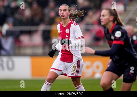 DUIVENDRECHT, NIEDERLANDE - 20. NOVEMBER: Romee Leuchter von Ajax während des niederländischen Azerion Womens Eredivisie-Spiels zwischen Ajax und PSV Eindhoven am 20. November 2022 in De Toekomst in Duivendrecht, Niederlande (Foto: Patrick Goosen/Orange Picches) Stockfoto