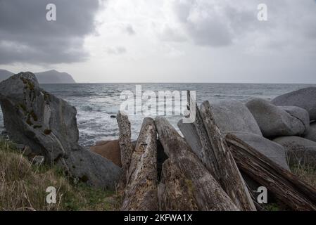 Vikten ist ein kleines Dorf auf der Insel Flakstadøya des Lofoten-Archipels im Bezirk Nordland in Norwegen Stockfoto