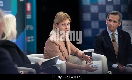 Halifax, Nova Scotia, 19/11/2022, Vize-Premierminister für europäische und Euro-atlantische Integration der Ukraine Olha Stefanishyna wird während einer Diskussion über das Internationale Sicherheitsforum in Halifax gesehen. Das Halifax International Security Forum ist weithin als die weltweit führende Sicherheitskonferenz für Demokratien anerkannt. Das jährliche Forum in Halifax, Nova Scotia, zieht eine Reihe von führenden Entscheidungsträgern an, darunter hochrangige Militäroffiziere, Regierungsbeamte auf Kabinettebene, Mitglieder des US-Senats und führende Vertreter der globalen Industrie sowie führende Journalisten, Strategen und Menschenrechtsaktivisten Stockfoto