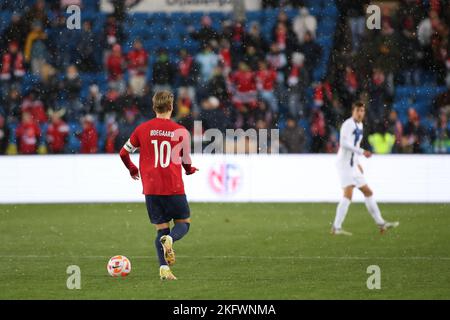 Oslo, Norwegen, 20.. November 2022, Norwegens Kapitän Martin Ødegaard am Ball , Quelle: Frode Arnesen/Alamy Live News Stockfoto