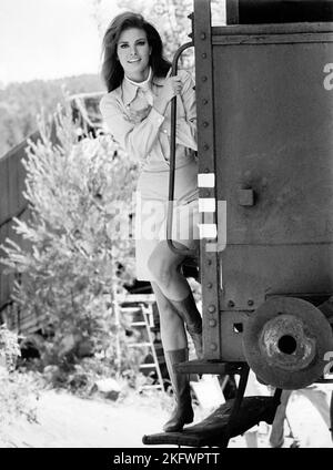 RAQUEL WELCH IN DER GRÖSSTEN BÜNDEL VON ALLEN (1968), unter der Regie von KEN ANNAKIN. Credit: MGM /Album Stockfoto