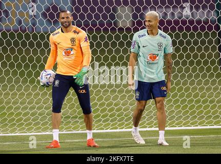 Doha, Catar. 20.. November 2022. Everton und Richarlisson beim Training der brasilianischen Nationalmannschaft für die FIFA Fußball-Weltmeisterschaft Katar 2022 in Doha, Katar. Kredit: Rodolfo Buhrer/La Imagem/FotoArena/Alamy Live Nachrichten Stockfoto