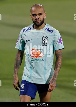 Doha, Catar. 20.. November 2022. Dani Alves beim Training der brasilianischen Nationalmannschaft für die FIFA Fußball-Weltmeisterschaft Katar 2022 in Doha, Katar. Kredit: Rodolfo Buhrer/La Imagem/FotoArena/Alamy Live Nachrichten Stockfoto