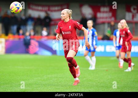 Crawley, Großbritannien. 20.. November 2022. Emma Koivisto, ehemalige Brighton-Spielerin aus Liverpool, während des Spiels der FA Women's Super League zwischen Brighton & Hove Albion Women und Liverpool Women am 20. 2022. November im People's Pension Stadium in Crawley, Großbritannien. (Foto von Jeff Mood/phcimages.com) Quelle: PHC Images/Alamy Live News Stockfoto