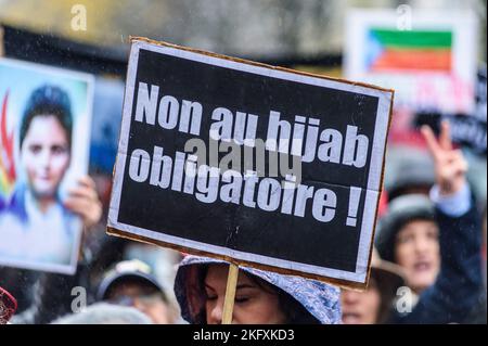 Demonstration in den Straßen von Brüssel gegen Mollahs, Folter, Hijab und Druck gegen Frauen im Iran - Nein zur obligatorischen Hijab |-Demonstration Stockfoto