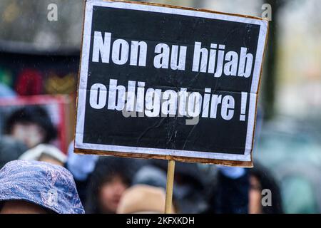 Demonstration in den Straßen von Brüssel gegen Mollahs, Folter, Hijab und Druck gegen Frauen im Iran - Nein zur obligatorischen Hijab |-Demonstration Stockfoto