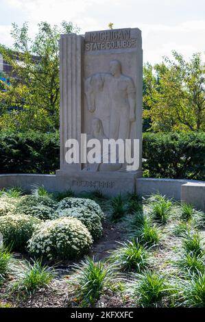 East Lansing MI-October 18, 2022: Michigan State College historisches Eingangsschild Stockfoto