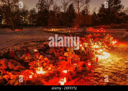 Impressionen eines Friedhofs auf dem Totensonntag oder des Ewigen Sonntags in Berlin, Deutschland, Gedenktag in Deutschland und der Schweiz, Gedenktag für Decea Stockfoto