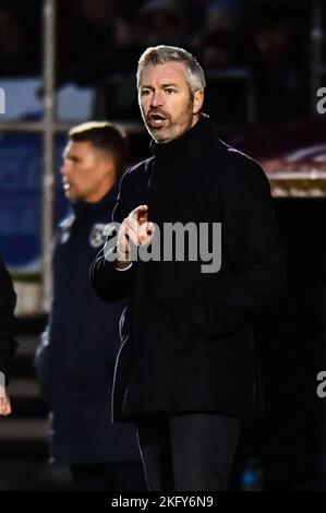 London, Großbritannien. 20.. November 2022. Chigwell Construction Stadium November 20 2022: Manager Willie Kirk (Leicester City Manager) Punkte während des Barclays Womens Super League-Spiels zwischen West Ham United und Leicester City im Chigwell Construction Stadium, Dagenham am Sonntag, den 20.. November 2022. (Kevin Hodgson/SPP) Quelle: SPP Sport Press Photo. /Alamy Live News Stockfoto