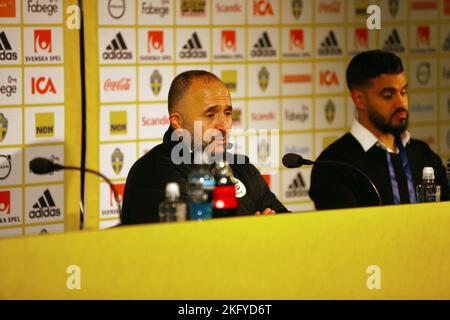 19.. November 2022; Eleda Stadion, Malmö, Schweden, International Football Friendly Sweden versus Algeria; Pressekonferenz mit algerischem Cheftrainer Djamel Belmadi Stockfoto