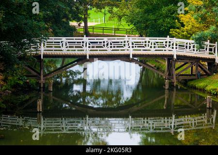 Fußgängerbrücke über den Fluss Cherwell in Oxford, England Stockfoto