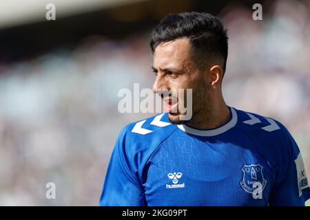 Sydney, Australien. 20.. November 2022. SYDNEY, AUSTRALIEN - 20. NOVEMBER: Dwight McNeil vom Everton FC schaut während des Spiels zwischen Everton und Celtic am 20. November 2022 im Accor Stadium in Sydney, Australien Kredit: IOIO IMAGES/Alamy Live News Stockfoto