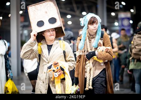 Utrecht, Niederlande. 19.. November 2022. Cosplayer im Jaarbeurs Utrecht, am 19. November 2022 während der Dutch Comic Con Winter Edition, in Utrecht, Niederlande. Cosplayer und Besucher von Comic con haben an diesem Wochenende die Jaarbeurs für eines der größten Comic-Con-Events in den Niederlanden übernommen. Von einzelnen Cosplayern bis hin zu großen Gruppen und allen Arten von Ständen und Prominenten. An der Dutch Comic Con nahmen Tausende Teil. (Foto von Oscar Brak/NurPhoto)0 Quelle: NurPhoto/Alamy Live News Stockfoto