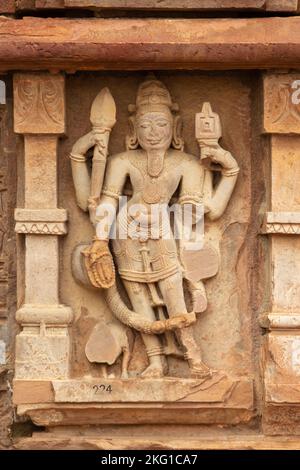 Skulptur von Lord Brahma auf dem Mahadeva Tempel, Menal, Chittorgarh, Rajasthan, Indien. Stockfoto