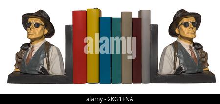 Detective Bookends mit Büchern isoliert auf weißem Hintergrund Stockfoto