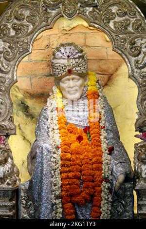 Shiva hindu-Tempel. Statue des indischen spirituellen Meisters Shirdi Sai Baba. Dubai. Vereinigte Arabische Emirate. Stockfoto