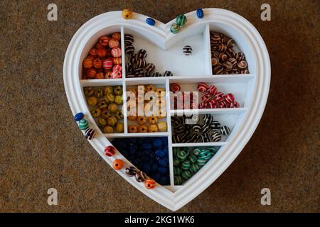 Katholische Kirche. Katechismus für Kinder. Unterrichtsmaterialien. Schweiz. Stockfoto