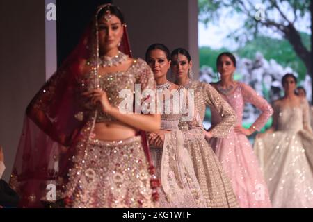 Die National Asian Wedding Show 2022, die in den letzten 18 Jahren in Hammersmith, West London, stattfand, ist die größte Asian Wedding Show in Europa. Stockfoto