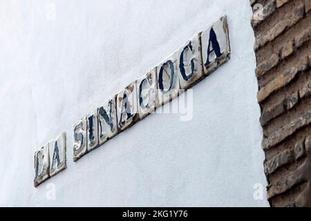 Dekorativer Innenraum der Synagoge von Cordoba. Spanien. Stockfoto