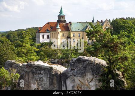 Schloss Hruba Skala, Sandsteinfelsen-Stadt, Cesky raj, böhmisches oder Böhmisches Paradies, Tschechische Republik Stockfoto