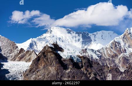 Blick auf den Berg Cho Oyu vom Kongma La Pass, Khumbu Tal, Solukhumbu, Sagarmatha Nationalpark, Nepal Himalaya Berge Stockfoto