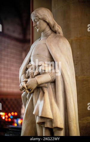 Statue von Joan of Ark in der katholischen Kirche Notre Dame de la Gare, Paris, Frankreich Stockfoto