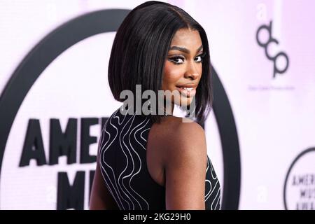 Los Angeles, Usa. 20.. November 2022. LOS ANGELES, KALIFORNIEN, USA - 20. NOVEMBER: Coco Jones kommt bei den American Music Awards 2022 (50. Annual American Music Awards) an, die im Microsoft Theater in L.A. abgehalten werden Live am 20. November 2022 in Los Angeles, California, USA. (Foto von Xavier Collin/Image Press Agency) Quelle: Image Press Agency/Alamy Live News Stockfoto